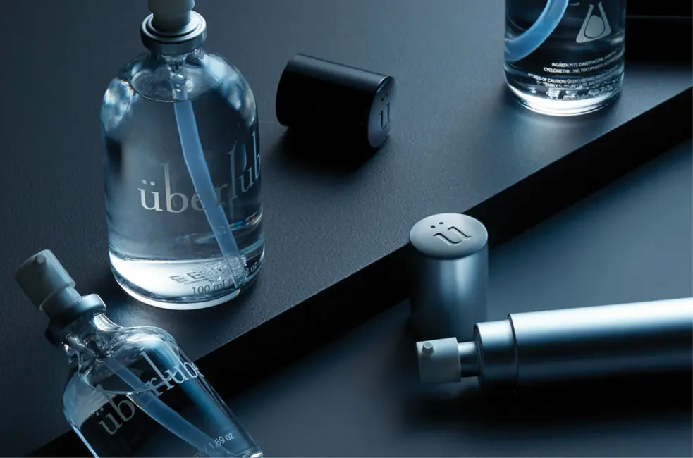kết hợp gel bôi trơn gốc nước khi sử dụng đồ chơi tình dục nam